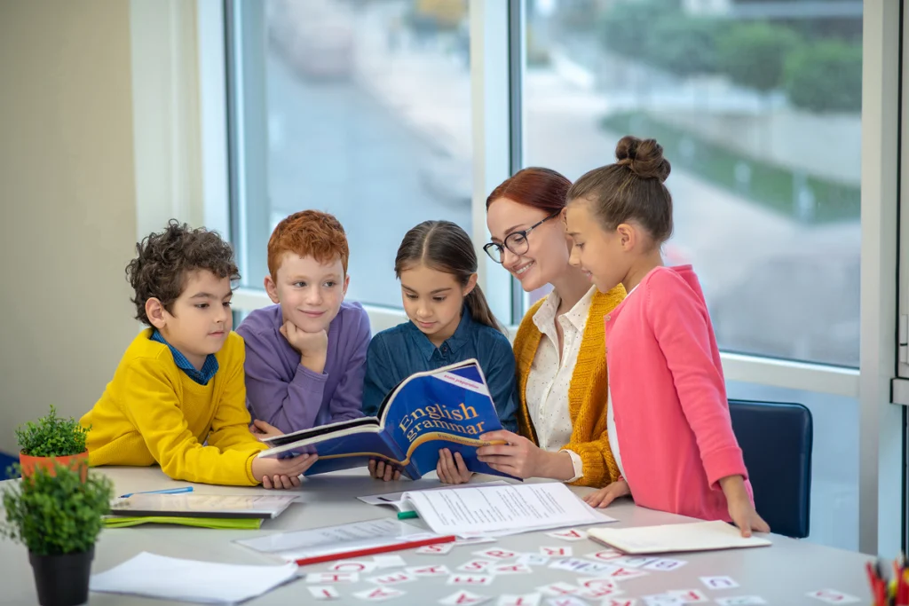 Tutor mentoring a student